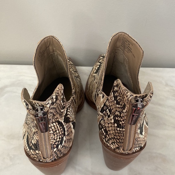 Vince Camuto Snake Print Anke Booties Size 5.5 - Picture 5 of 10